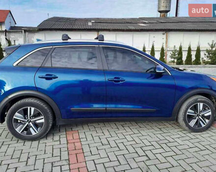 Синий Киа Niro, объемом двигателя 1.58 л и пробегом 85 тыс. км за 16400 $, фото 1 на Automoto.ua
