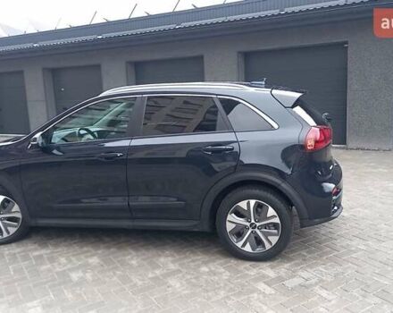 Синий Киа Niro, объемом двигателя 0 л и пробегом 60 тыс. км за 20300 $, фото 5 на Automoto.ua