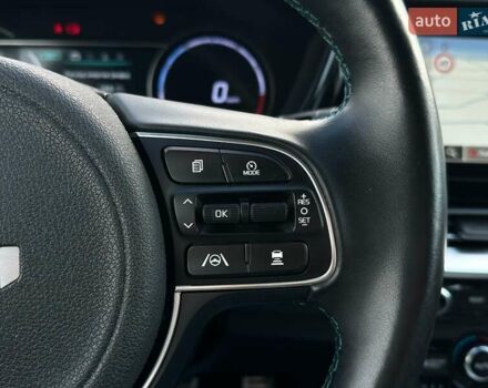 Синій Кіа Niro, об'ємом двигуна 0 л та пробігом 75 тис. км за 23200 $, фото 37 на Automoto.ua