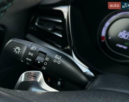 Синий Киа Niro, объемом двигателя 0 л и пробегом 75 тыс. км за 23200 $, фото 38 на Automoto.ua