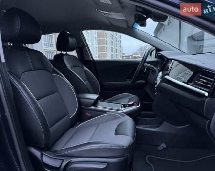 Синій Кіа Niro, об'ємом двигуна 0 л та пробігом 114 тис. км за 16999 $, фото 47 на Automoto.ua
