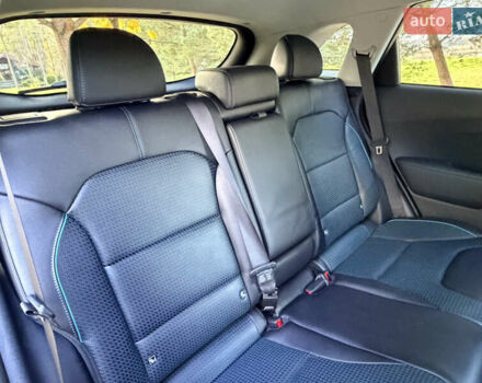 Синій Кіа Niro, об'ємом двигуна 0 л та пробігом 45 тис. км за 23400 $, фото 24 на Automoto.ua