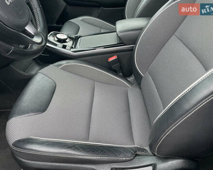 Синий Киа Niro, объемом двигателя 0 л и пробегом 95 тыс. км за 17900 $, фото 22 на Automoto.ua