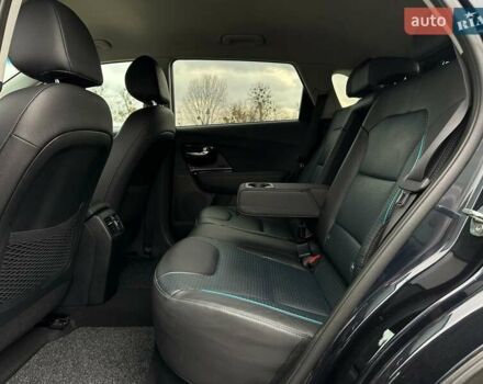 Синій Кіа Niro, об'ємом двигуна 0 л та пробігом 71 тис. км за 24900 $, фото 81 на Automoto.ua
