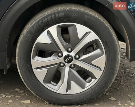 Синий Киа Niro, объемом двигателя 0 л и пробегом 77 тыс. км за 21606 $, фото 22 на Automoto.ua