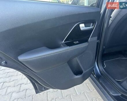 Синий Киа Niro, объемом двигателя 0 л и пробегом 137 тыс. км за 19499 $, фото 66 на Automoto.ua