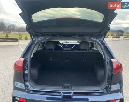 Синій Кіа Niro, об'ємом двигуна 0 л та пробігом 164 тис. км за 20600 $, фото 24 на Automoto.ua