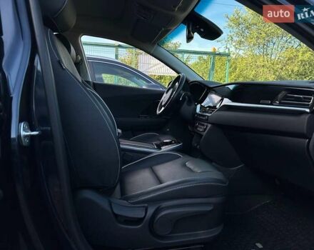 Синий Киа Niro, объемом двигателя 0 л и пробегом 53 тыс. км за 24900 $, фото 96 на Automoto.ua