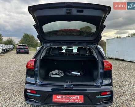 Синий Киа Niro, объемом двигателя 0 л и пробегом 75 тыс. км за 23200 $, фото 67 на Automoto.ua