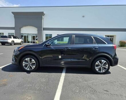 Кіа Niro 2022 у Кропивницькому (Кіровограді) на Automoto.ua Синій Кіа Niro, об'ємом двигуна 0 л та пробігом 14 тис. км за 14000 $, фото 3 на Automoto.ua