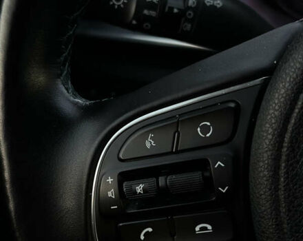 Синий Киа Niro, объемом двигателя 0 л и пробегом 108 тыс. км за 19400 $, фото 50 на Automoto.ua