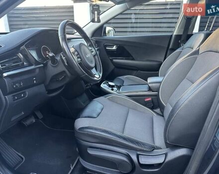 Синий Киа Niro, объемом двигателя 0 л и пробегом 137 тыс. км за 19499 $, фото 56 на Automoto.ua