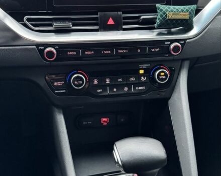 Синий Киа Niro, объемом двигателя 1.6 л и пробегом 68 тыс. км за 19500 $, фото 13 на Automoto.ua
