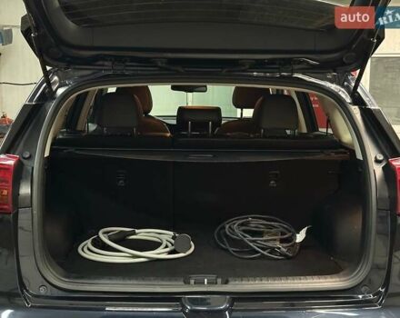 Синій Кіа Niro, об'ємом двигуна 0 л та пробігом 71 тис. км за 24900 $, фото 84 на Automoto.ua