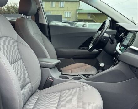 Синий Киа Niro, объемом двигателя 1.6 л и пробегом 68 тыс. км за 19500 $, фото 17 на Automoto.ua