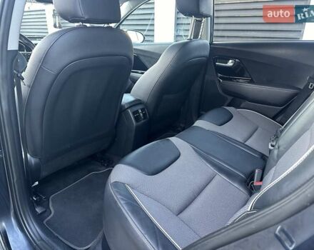 Синий Киа Niro, объемом двигателя 0 л и пробегом 137 тыс. км за 19499 $, фото 68 на Automoto.ua