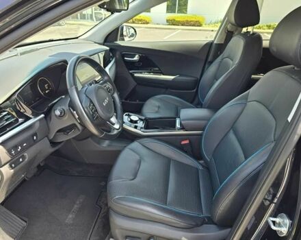 Кіа Niro 2022 у Кропивницькому (Кіровограді) на Automoto.ua Синій Кіа Niro, об'ємом двигуна 0 л та пробігом 14 тис. км за 14000 $, фото 9 на Automoto.ua