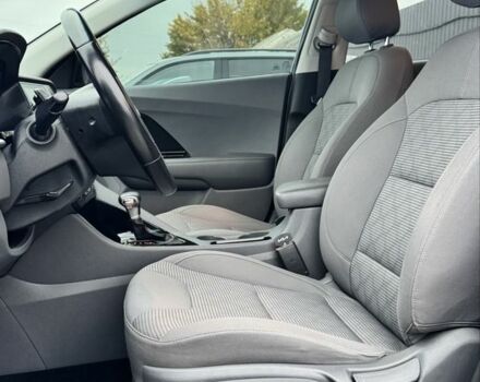 Синий Киа Niro, объемом двигателя 1.6 л и пробегом 68 тыс. км за 19500 $, фото 11 на Automoto.ua