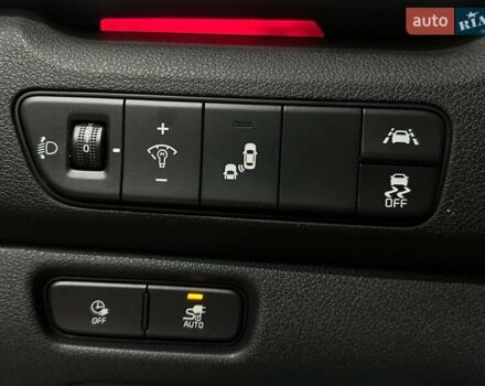 Синій Кіа Niro, об'ємом двигуна 0 л та пробігом 71 тис. км за 24900 $, фото 42 на Automoto.ua