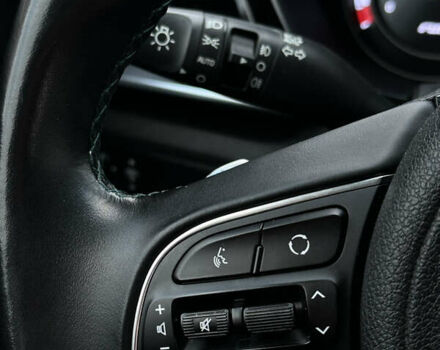 Синій Кіа Niro, об'ємом двигуна 0 л та пробігом 44 тис. км за 22700 $, фото 50 на Automoto.ua
