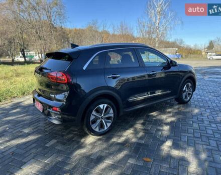 Синий Киа Niro, объемом двигателя 0 л и пробегом 95 тыс. км за 21100 $, фото 4 на Automoto.ua