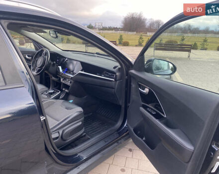 Синій Кіа Niro, об'ємом двигуна 0 л та пробігом 164 тис. км за 20600 $, фото 19 на Automoto.ua
