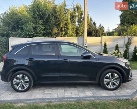 Синий Киа Niro, объемом двигателя 0 л и пробегом 120 тыс. км за 19300 $, фото 2 на Automoto.ua