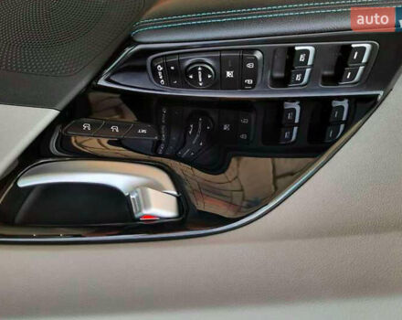 Синий Киа Niro, объемом двигателя 1.58 л и пробегом 85 тыс. км за 16400 $, фото 25 на Automoto.ua
