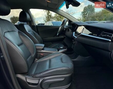 Синий Киа Niro, объемом двигателя 0 л и пробегом 75 тыс. км за 23200 $, фото 74 на Automoto.ua