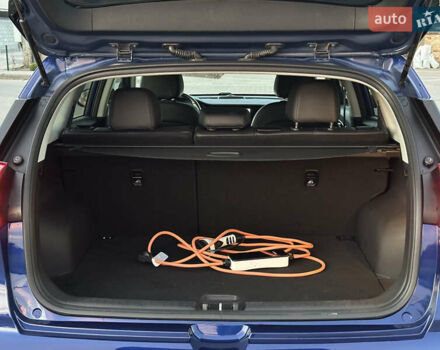 Синий Киа Niro, объемом двигателя 0 л и пробегом 109 тыс. км за 18950 $, фото 24 на Automoto.ua