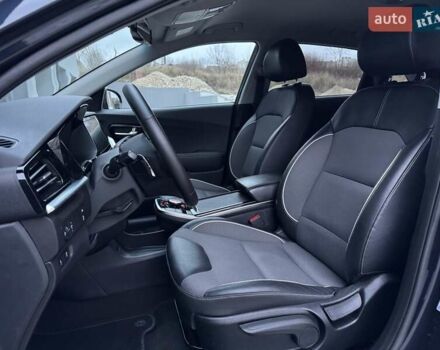 Синій Кіа Niro, об'ємом двигуна 0 л та пробігом 114 тис. км за 16999 $, фото 30 на Automoto.ua