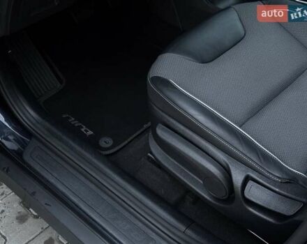 Синій Кіа Niro, об'ємом двигуна 0 л та пробігом 114 тис. км за 16999 $, фото 32 на Automoto.ua