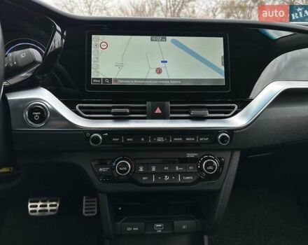 Синій Кіа Niro, об'ємом двигуна 0 л та пробігом 71 тис. км за 24900 $, фото 57 на Automoto.ua