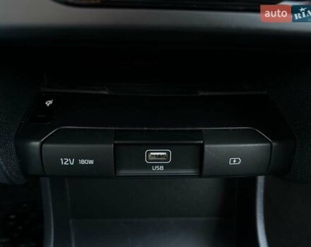 Синій Кіа Niro, об'ємом двигуна 0 л та пробігом 75 тис. км за 23200 $, фото 11 на Automoto.ua