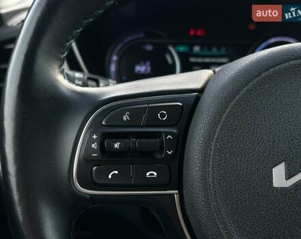 Синій Кіа Niro, об'ємом двигуна 0 л та пробігом 75 тис. км за 23200 $, фото 36 на Automoto.ua
