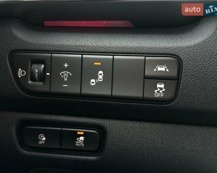 Синий Киа Niro, объемом двигателя 0 л и пробегом 75 тыс. км за 23200 $, фото 32 на Automoto.ua