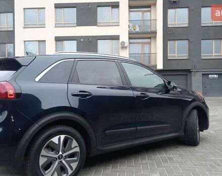 Синий Киа Niro, объемом двигателя 0 л и пробегом 60 тыс. км за 20300 $, фото 4 на Automoto.ua