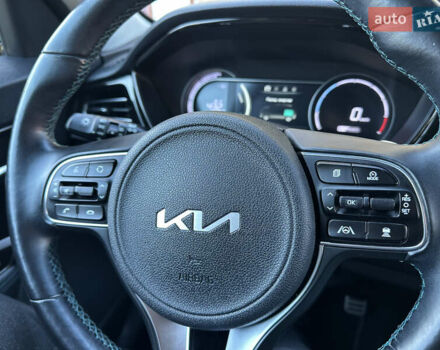 Синий Киа Niro, объемом двигателя 0 л и пробегом 95 тыс. км за 21100 $, фото 19 на Automoto.ua