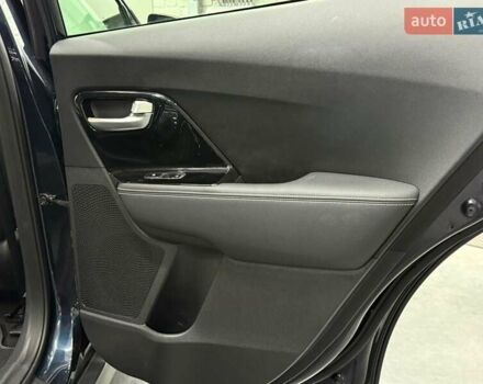 Синий Киа Niro, объемом двигателя 0 л и пробегом 130 тыс. км за 19037 $, фото 28 на Automoto.ua