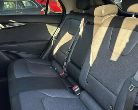 Синій Кіа Niro, об'ємом двигуна 0 л та пробігом 33 тис. км за 27450 $, фото 9 на Automoto.ua