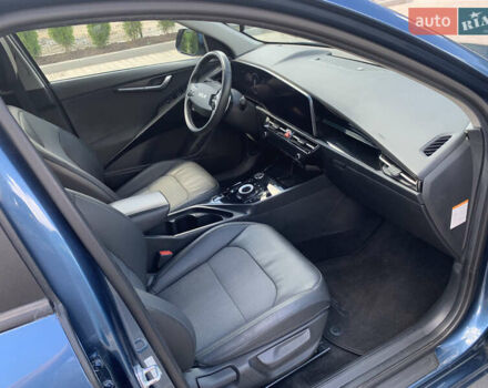 Синій Кіа Niro, об'ємом двигуна 0 л та пробігом 137 тис. км за 20500 $, фото 25 на Automoto.ua