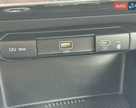 Синий Киа Niro, объемом двигателя 0 л и пробегом 18 тыс. км за 27400 $, фото 33 на Automoto.ua