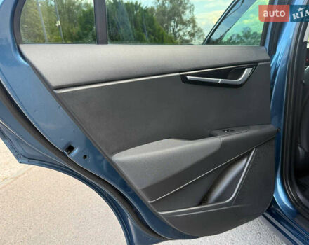 Синий Киа Niro, объемом двигателя 0 л и пробегом 108 тыс. км за 22350 $, фото 90 на Automoto.ua