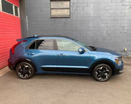 Синий Киа Niro, объемом двигателя 0 л и пробегом 20 тыс. км за 10000 $, фото 3 на Automoto.ua