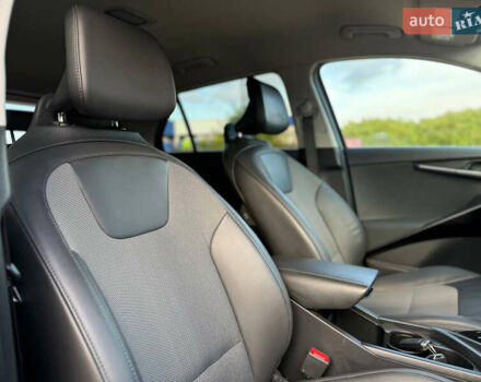 Синий Киа Niro, объемом двигателя 0 л и пробегом 108 тыс. км за 22350 $, фото 77 на Automoto.ua