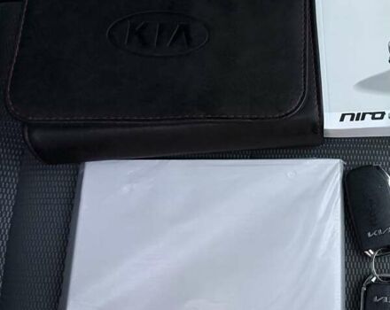 Синій Кіа Niro, об'ємом двигуна 0 л та пробігом 59 тис. км за 24950 $, фото 85 на Automoto.ua