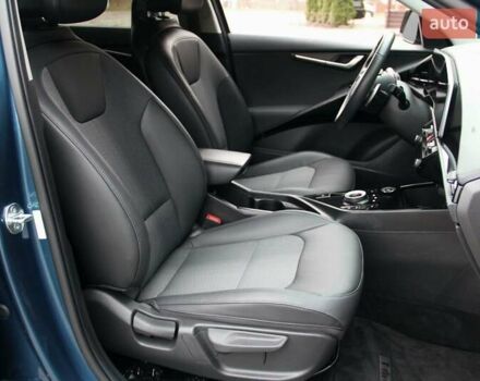 Синій Кіа Niro, об'ємом двигуна 0 л та пробігом 81 тис. км за 20800 $, фото 20 на Automoto.ua