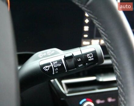 Синій Кіа Niro, об'ємом двигуна 0 л та пробігом 81 тис. км за 20800 $, фото 26 на Automoto.ua