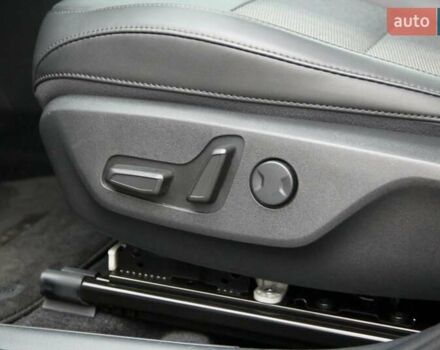 Синій Кіа Niro, об'ємом двигуна 0 л та пробігом 81 тис. км за 20800 $, фото 19 на Automoto.ua