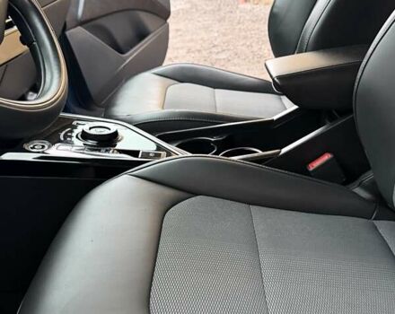 Синій Кіа Niro, об'ємом двигуна 0 л та пробігом 59 тис. км за 24950 $, фото 35 на Automoto.ua